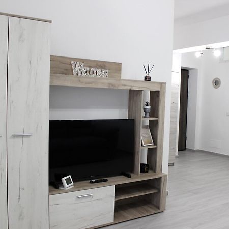 Cozy Apartments In Centre Of Suceava Near Kaufland And University Exteriör bild