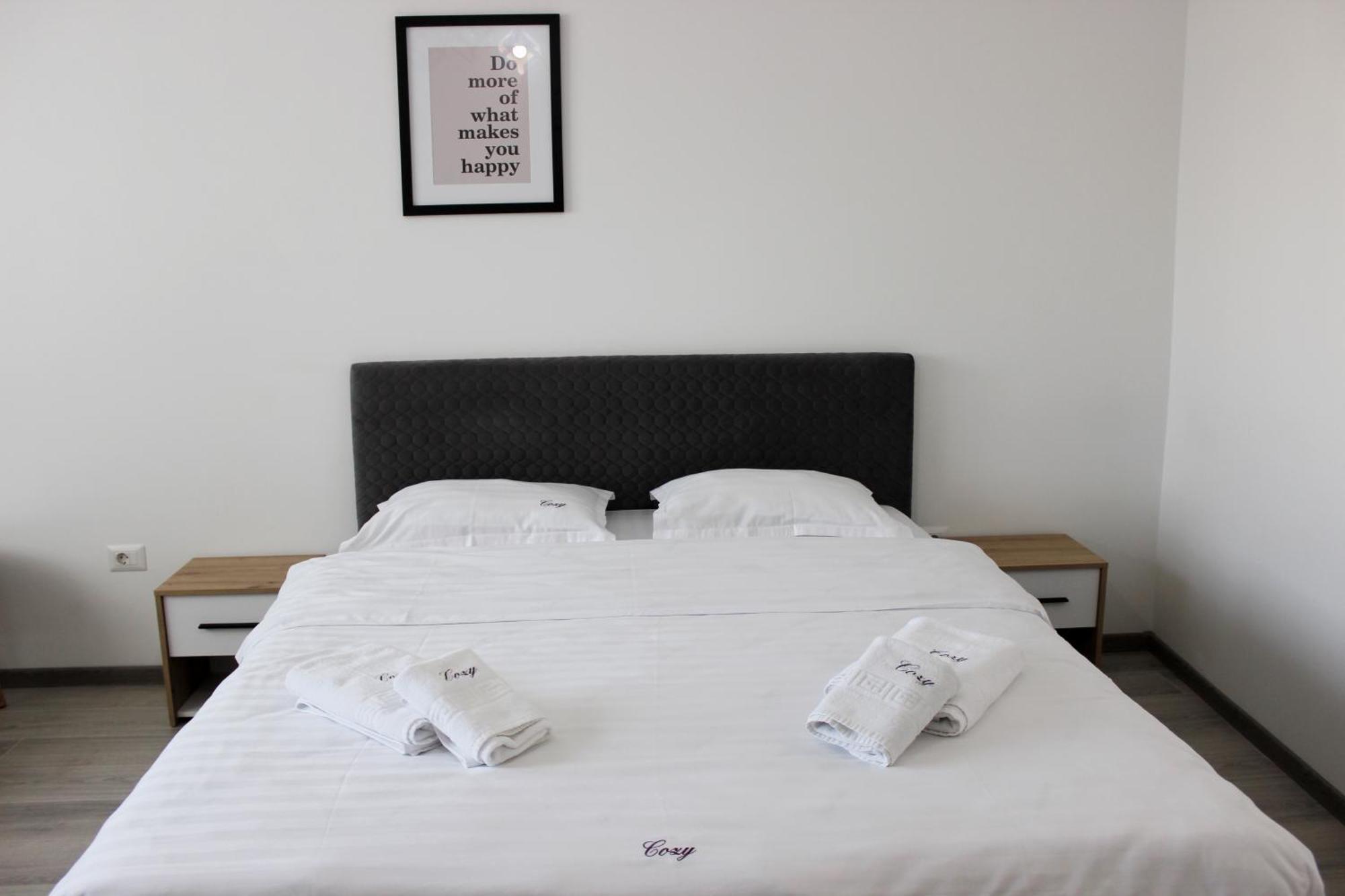 Cozy Apartments In Centre Of Suceava Near Kaufland And University Exteriör bild