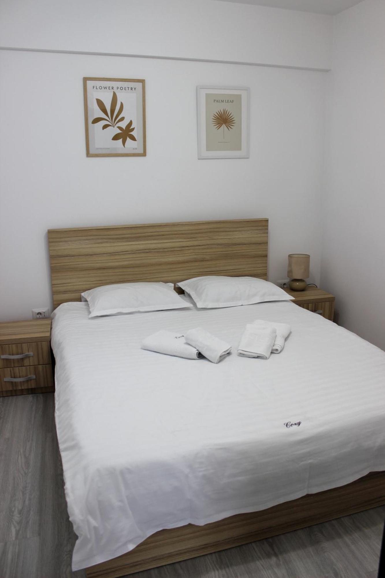 Cozy Apartments In Centre Of Suceava Near Kaufland And University Exteriör bild