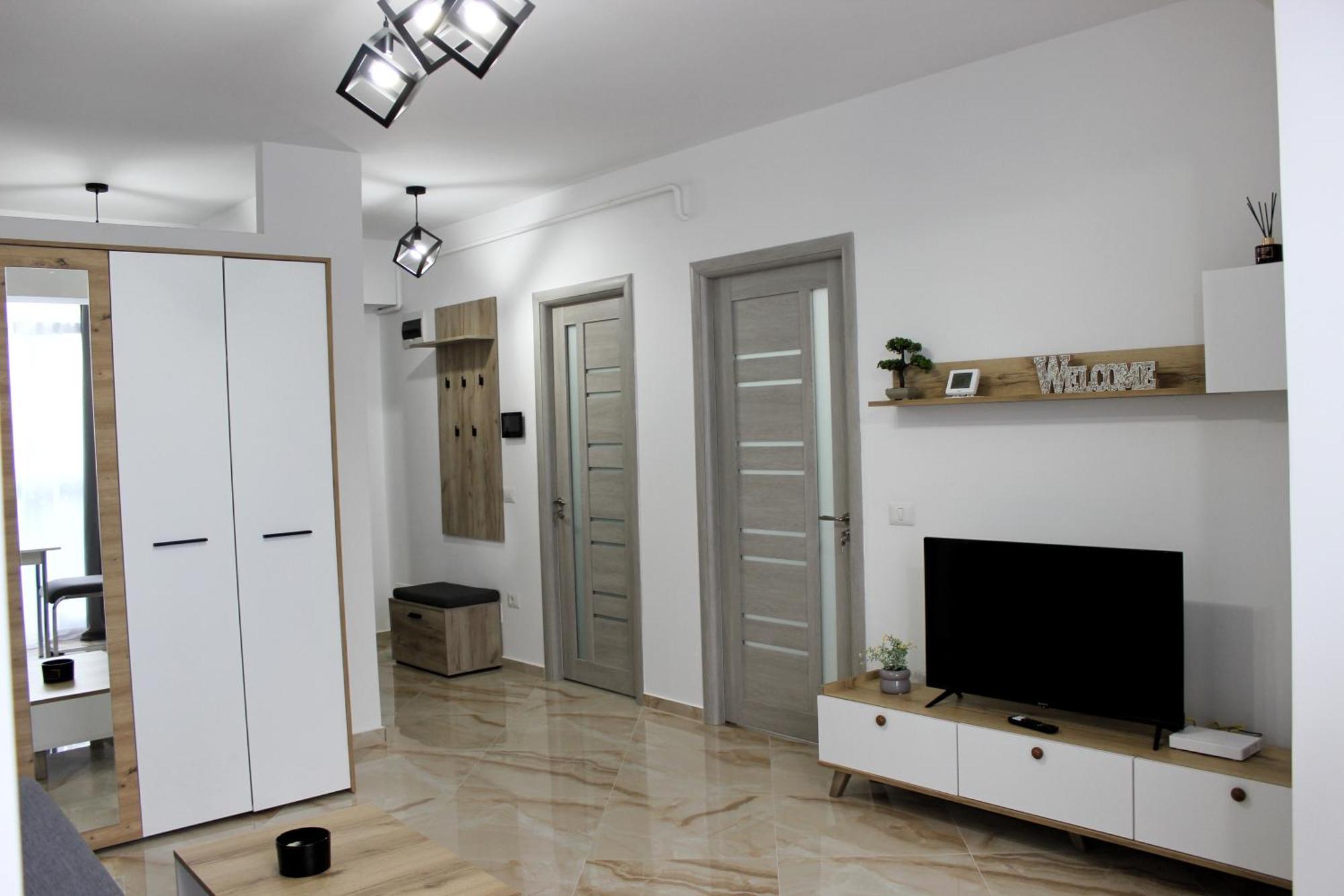 Cozy Apartments In Centre Of Suceava Near Kaufland And University Exteriör bild
