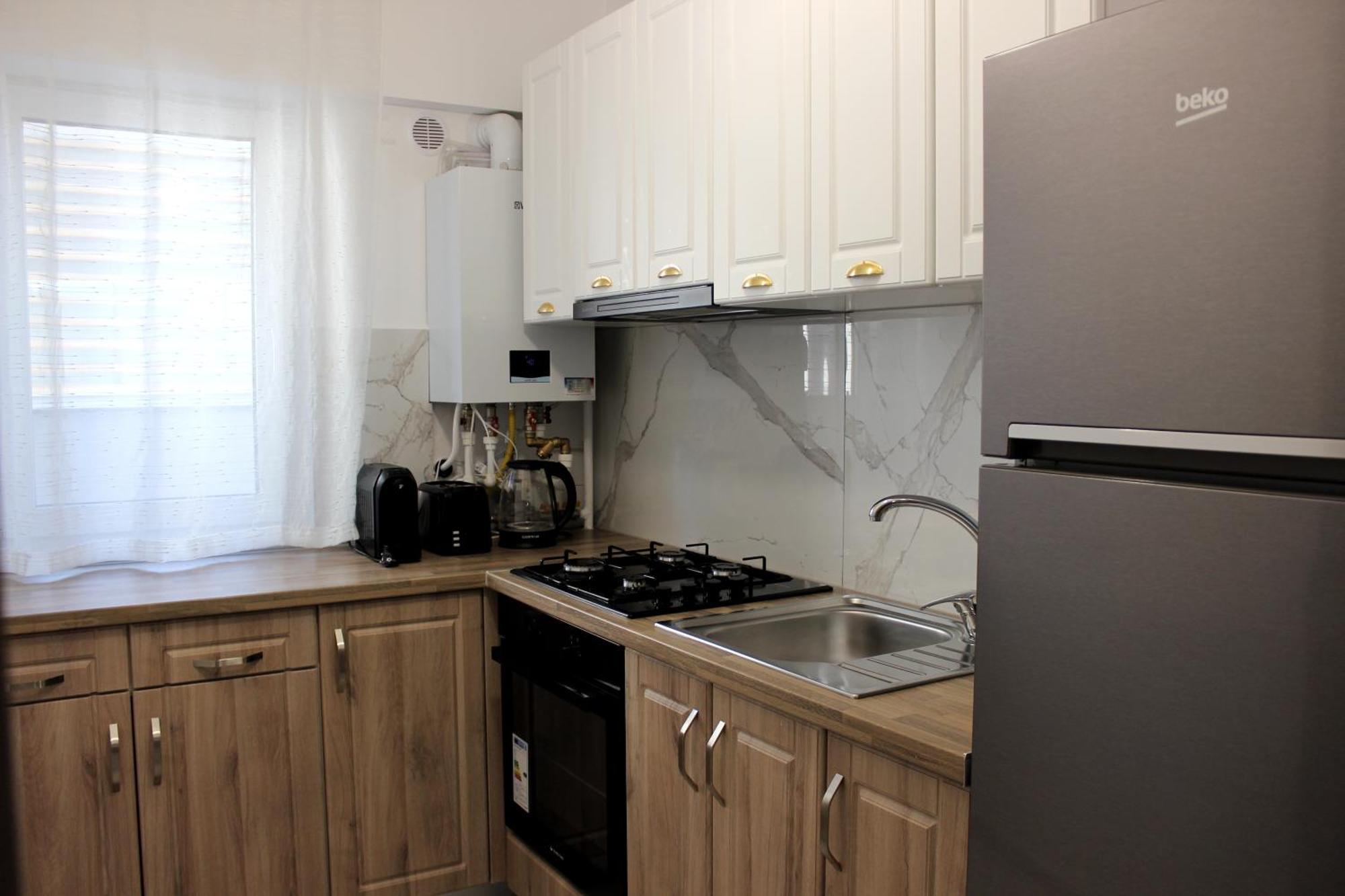Cozy Apartments In Centre Of Suceava Near Kaufland And University Exteriör bild